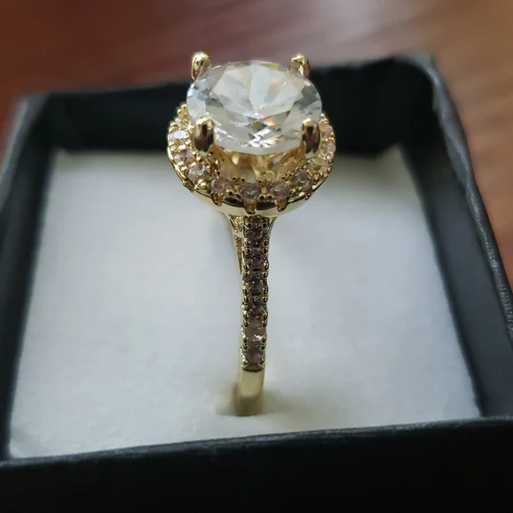 3CT Round 14K Yellow Gold Plated Halo Engagement Ring. - Picture 8 of 8